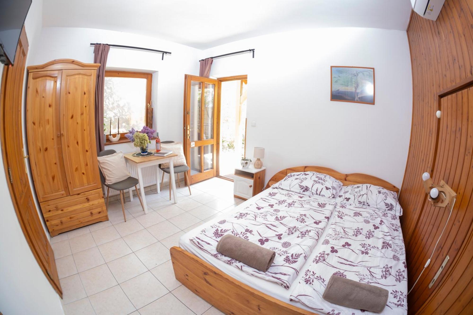 Vicze Apartmanház Siófok Exteriér fotografie